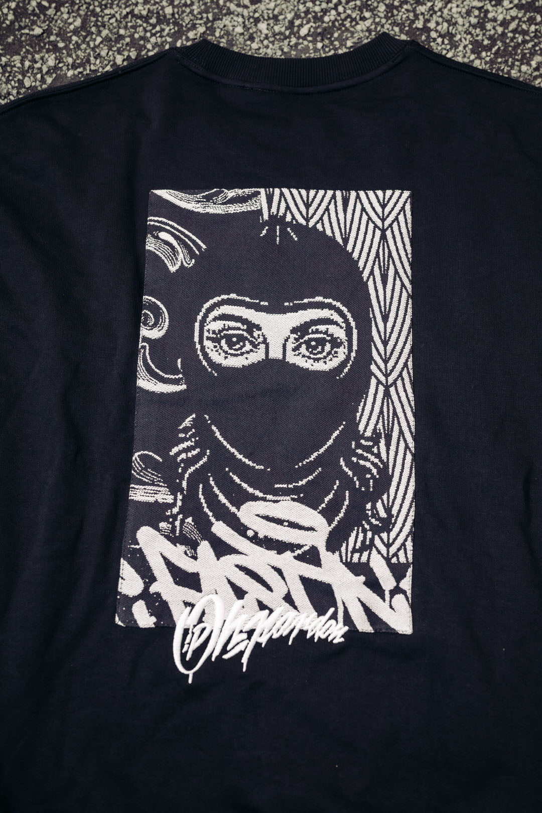 Hassi Crewneck