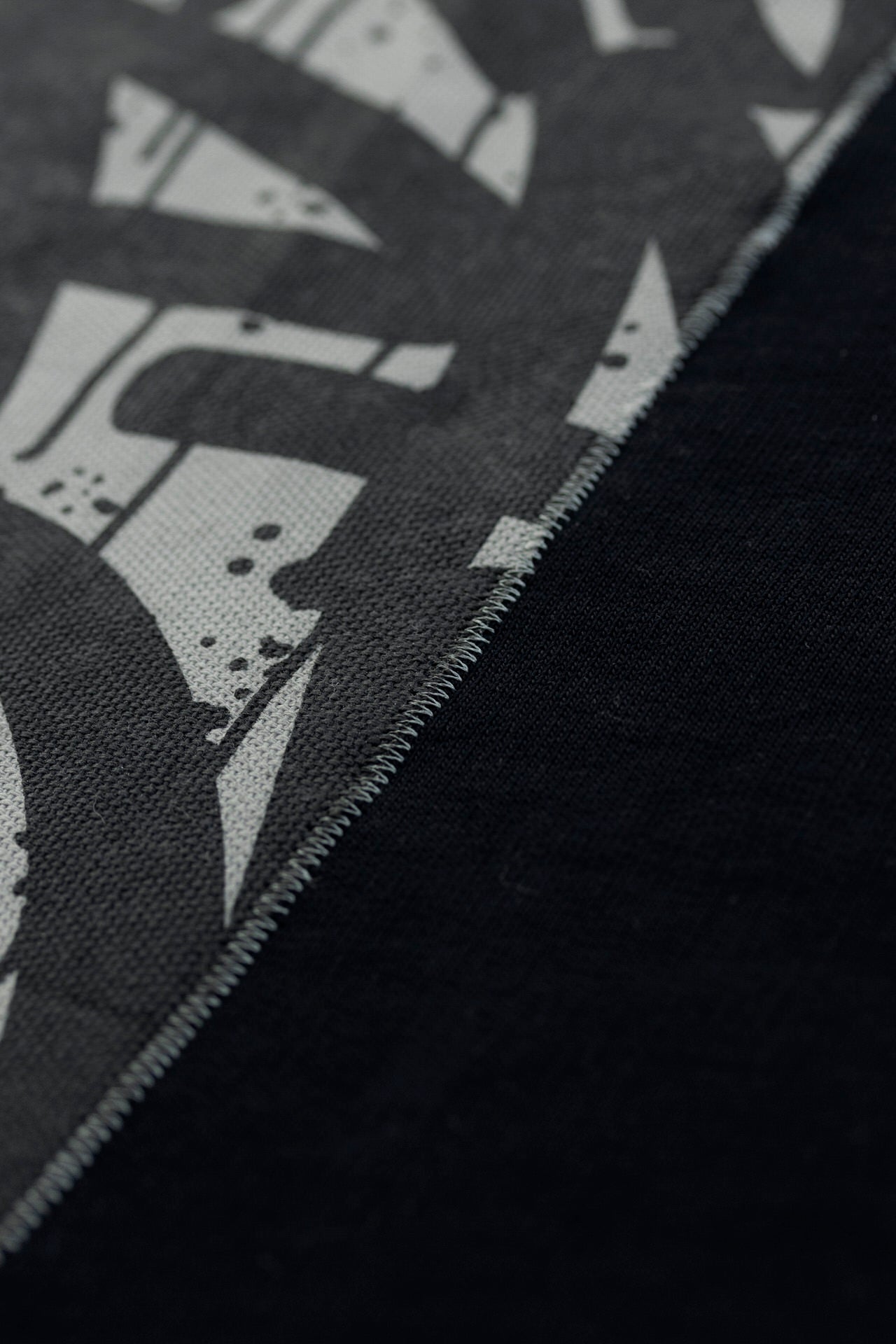 Crewneck Graffiti-Pattern